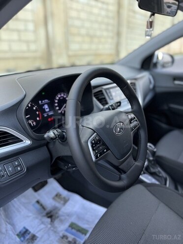 Hyundai Accent 2019, 129,900 km - 1.6 l - Bakı