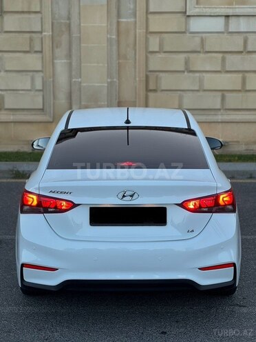 Hyundai Accent 2019, 129,900 km - 1.6 l - Bakı