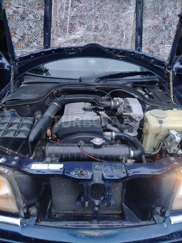 Mercedes C 220 1995, 100,000 km - 2.2 l - Göygöl