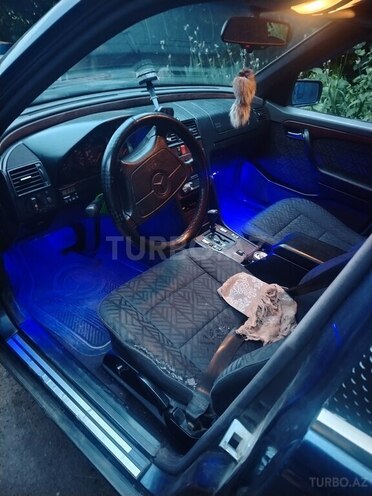 Mercedes C 220 1995, 100,000 km - 2.2 l - Göygöl