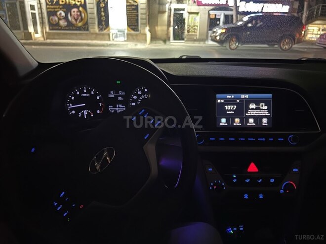 Hyundai Elantra 2017, 57,800 km - 2.0 l - Bakı