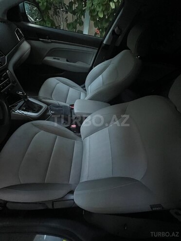 Hyundai Elantra 2017, 57,800 km - 2.0 l - Bakı