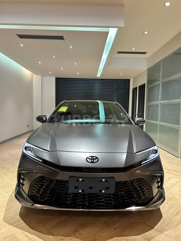 Toyota Camry-1