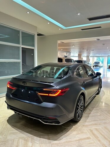 Toyota Camry-8