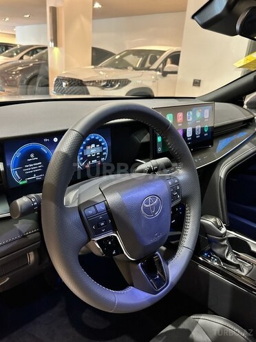 Toyota Camry-9