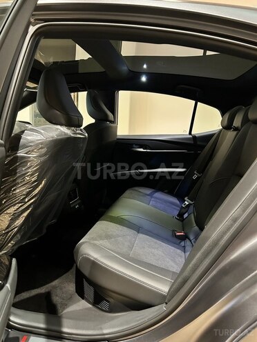 Toyota Camry-15