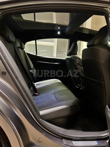 Toyota Camry-16