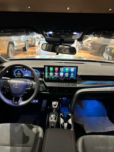 Toyota Camry-13