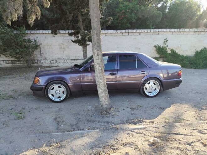 Mercedes E 220 1995, 200,000 km - 2.2 л - Bakı
