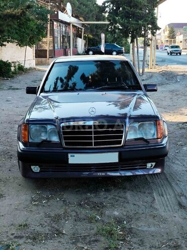 Mercedes E 220 1995, 200,000 km - 2.2 л - Bakı