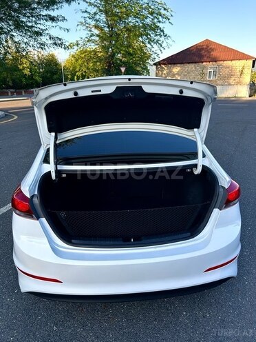Hyundai Elantra 2018, 61,000 km - 2.0 l - Zaqatala