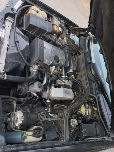 Mercedes E 220 1994, 355,000 km - 2.2 l - Bakı