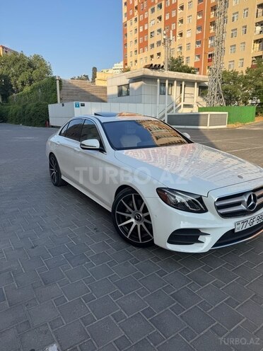 Mercedes E 300-2