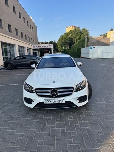 Mercedes E 300-1