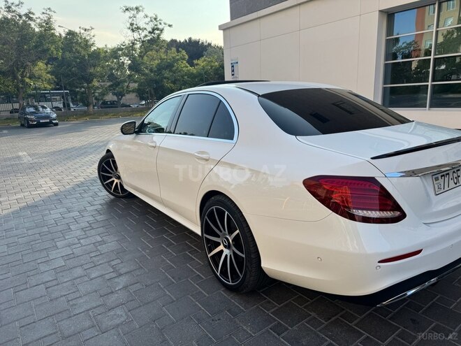 Mercedes E 300-6