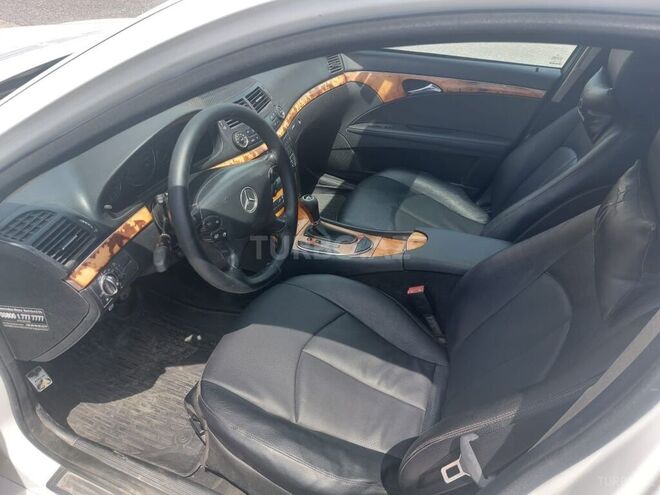 Mercedes E 220 d 2008, 302,000 km - 2.2 l - Bakı