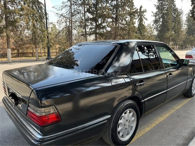Mercedes E 220 1994, 394,000 km - 2.2 л - Ucar