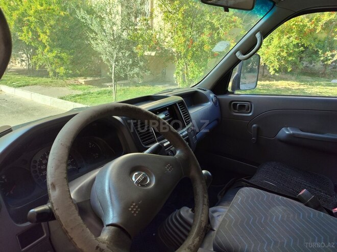 Nissan Urvan 2008, 330,000 km - 3.0 l - Bakı