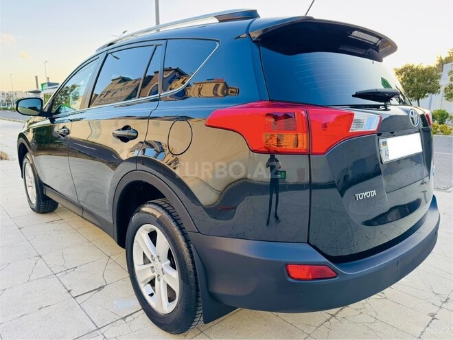 Toyota RAV4-6