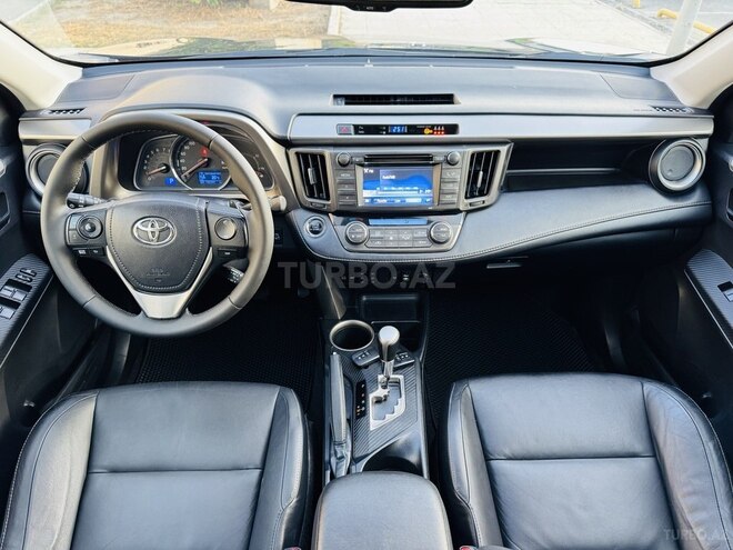 Toyota RAV4-13