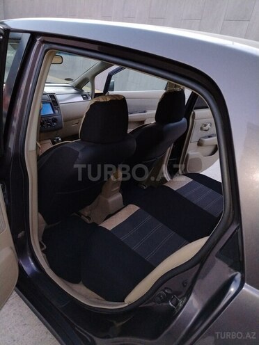 Nissan Tiida-5