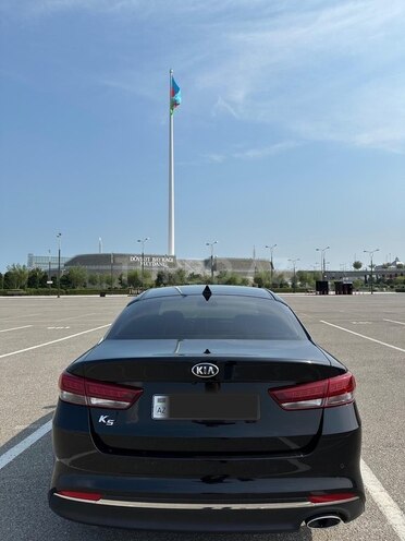 Kia K5-8
