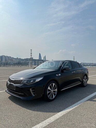 Kia K5-1