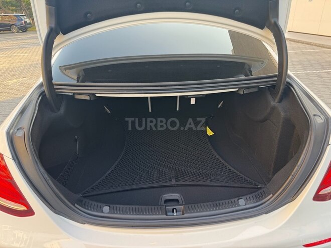 Mercedes E 300-15