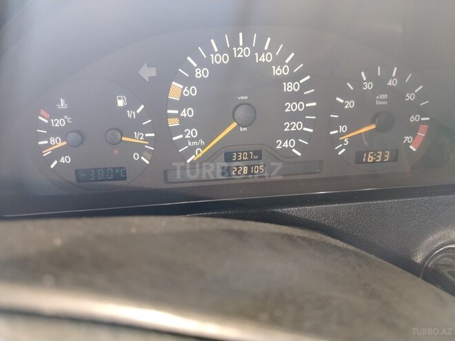 Mercedes C 180 1998, 230,580 km - 1.8 l - Qazax