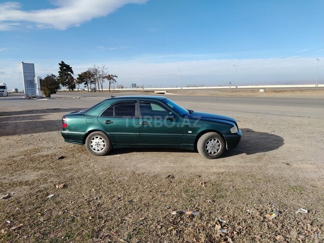 Mercedes C 180 1998, 230,580 km - 1.8 l - Qazax