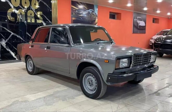 LADA (VAZ) 2107-1