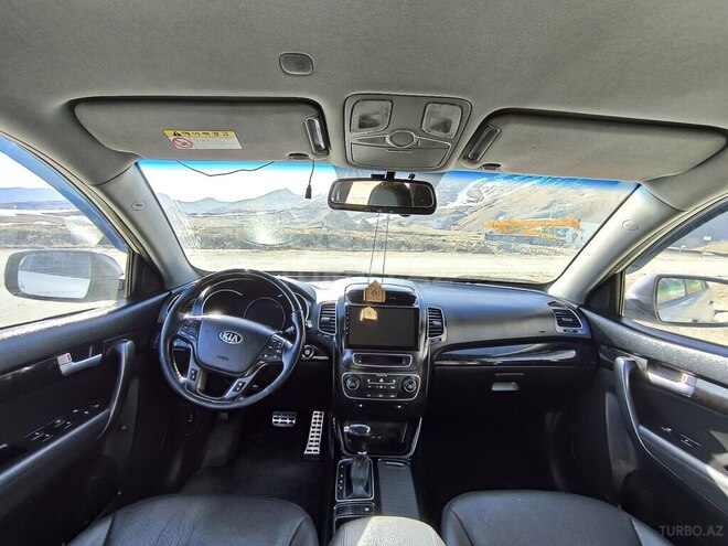 Kia Sorento-10