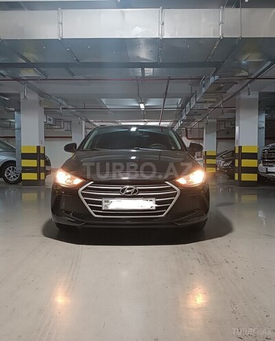 Hyundai Elantra 2018, 150,000 km - 2.0 l - Bakı