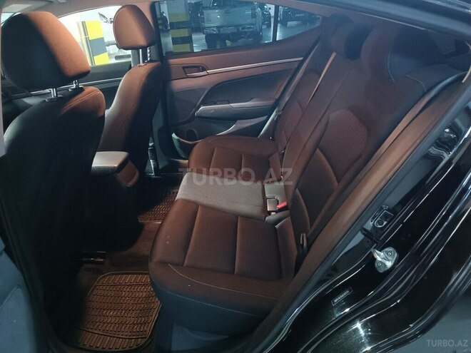 Hyundai Elantra 2018, 150,000 km - 2.0 l - Bakı