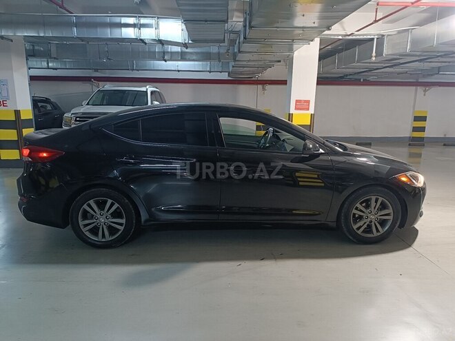 Hyundai Elantra 2018, 150,000 km - 2.0 l - Bakı