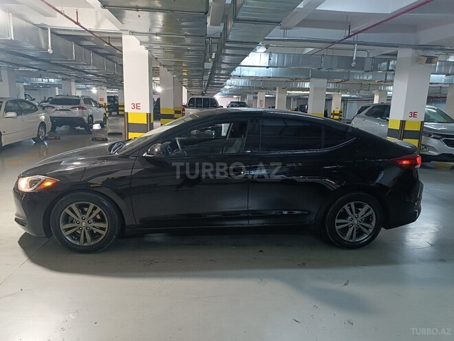 Hyundai Elantra 2018, 150,000 km - 2.0 l - Bakı