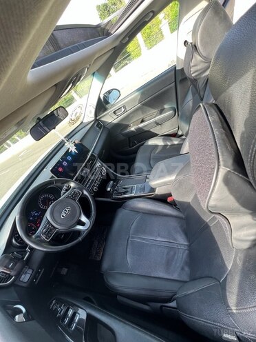 Kia K5-10