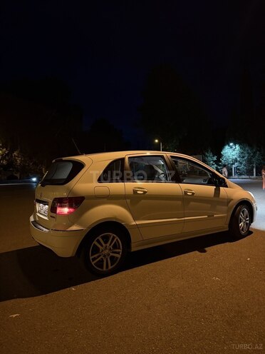Mercedes B 180 2009, 149,000 km - 1.7 l - Mingəçevir