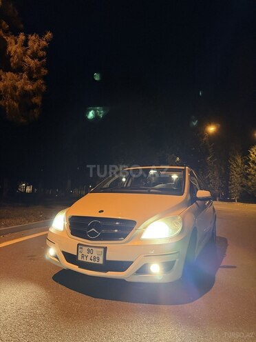 Mercedes B 180 2009, 149,000 km - 1.7 l - Mingəçevir
