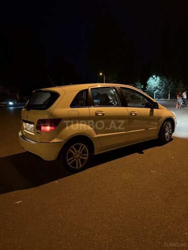 Mercedes B 180 2009, 149,000 km - 1.7 l - Mingəçevir