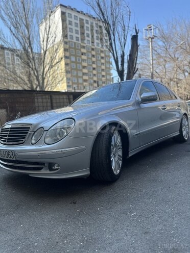 Mercedes E 320 2002, 221,350 km - 3.2 l - Bakı