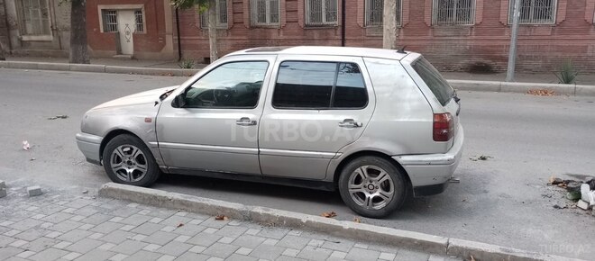 Volkswagen Golf 1994, 288,000 km - 2.0 l - Gəncə
