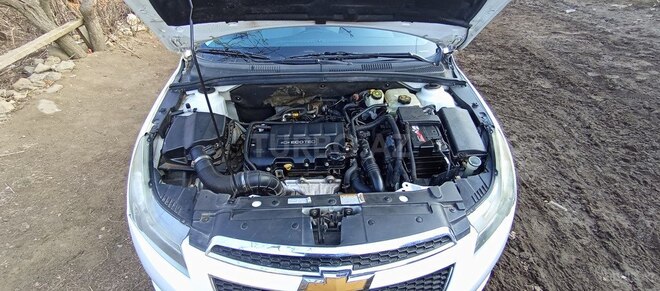 Chevrolet Cruze 2011, 286,000 km - 1.4 л - Gədəbəy