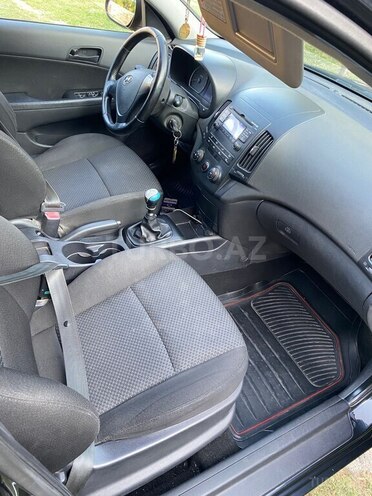 Hyundai i30 2009, 280,000 km - 1.4 л - Ucar