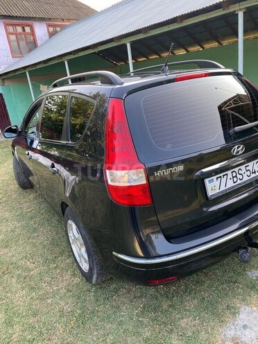 Hyundai i30 2009, 280,000 km - 1.4 л - Ucar