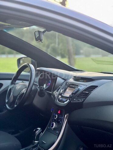 Hyundai Elantra 2015, 150,100 km - 1.8 l - Bakı