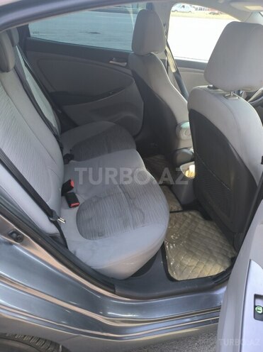 Hyundai Accent 2015, 16,093 km - 1.6 l - Ucar