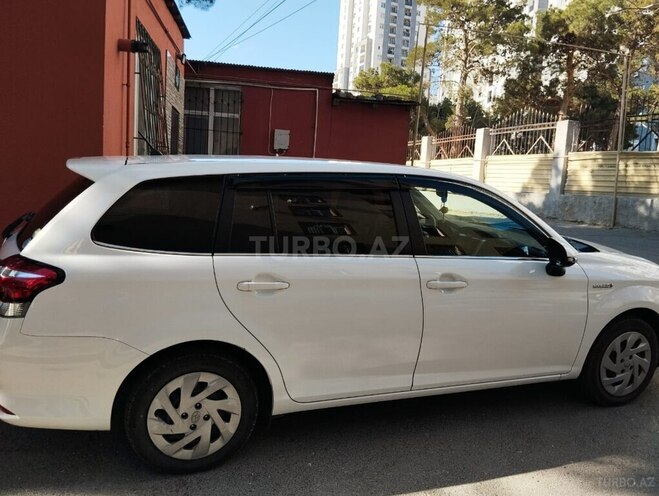 Toyota Corolla Fielder 2019, 130,000 km - 1.5 л - Bakı