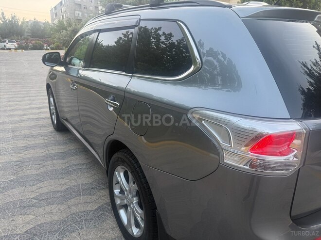 Mitsubishi Outlander 2014, 221,000 km - 3.0 l - Bakı