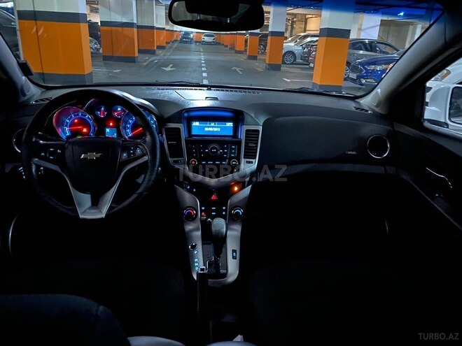 Chevrolet Cruze-5